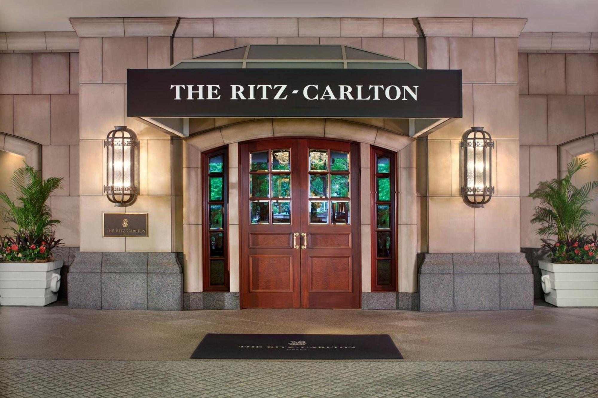 מלון The Ritz-Carlton אוסקה מראה חיצוני תמונה